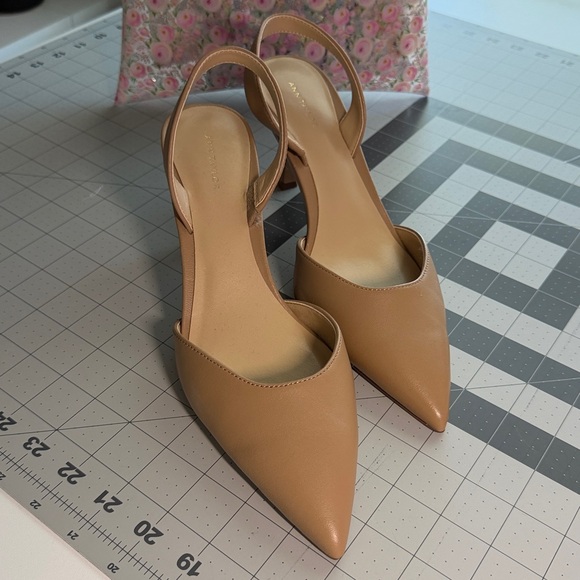 Ann Taylor Women's Beige Slingback Flats - Picture 2 of 4